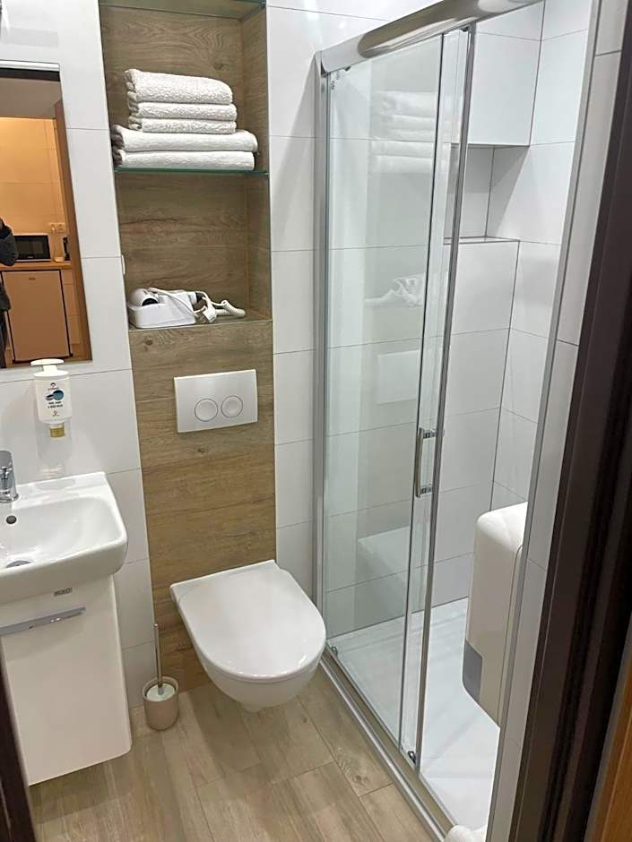 Hotel Zielony & OW Borowik & Pensjonat Manhattan - Centrum Rekreacji i Wypoczynku GASTROTUR