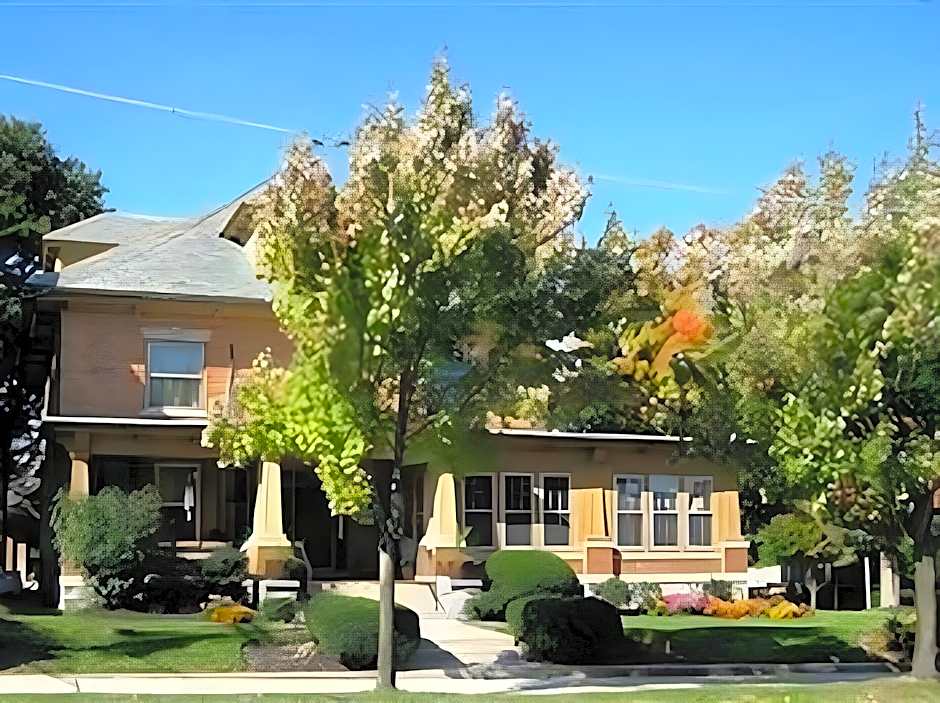 Walton Manor Inn Bed & Breakfast
