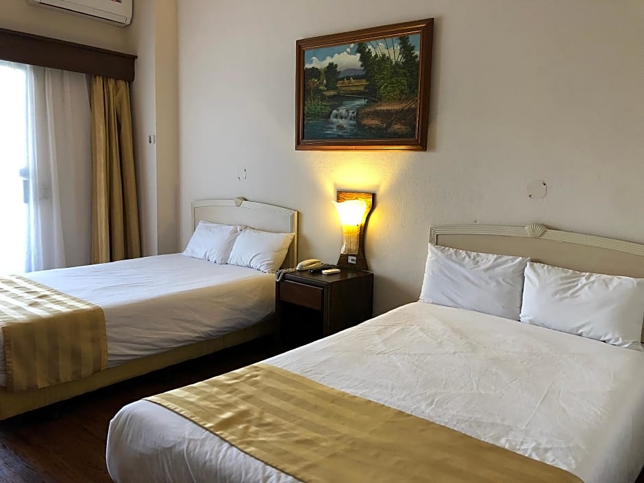 Holiday Saipan Hotel