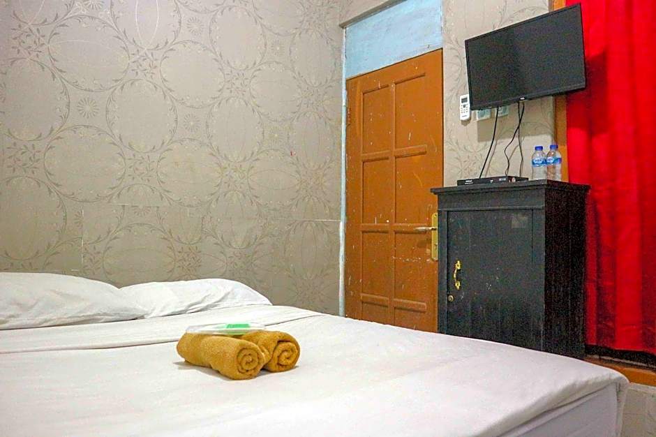 Roemah Monjali By RedDoorz – Sleman, MN