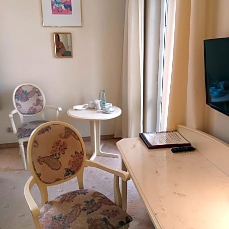 Deluxe Double or Twin Room with Balcony