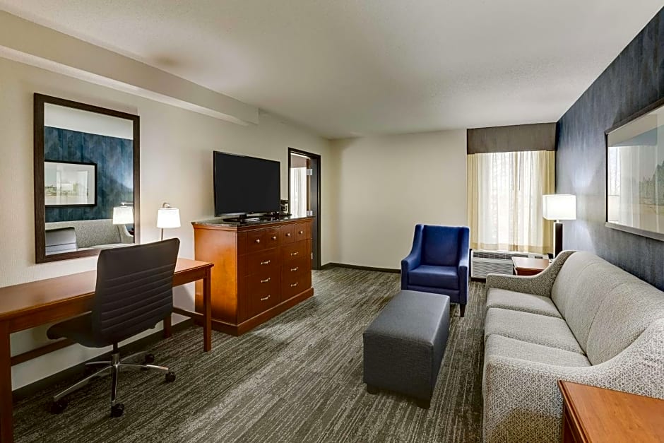Drury Inn & Suites St. Louis St. Peters