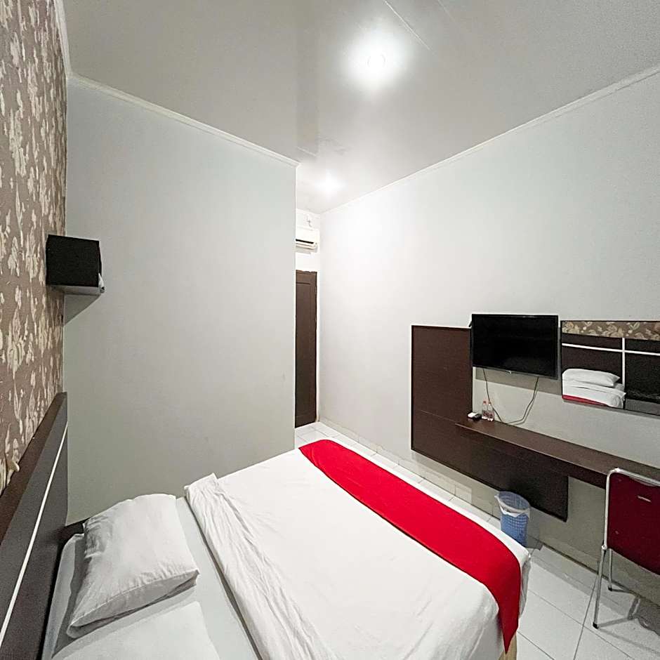 RedDoorz at Lucky Inn Panakukkang Makassar