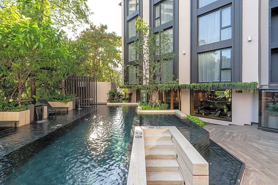 Gardina Asoke Hotel & Residence