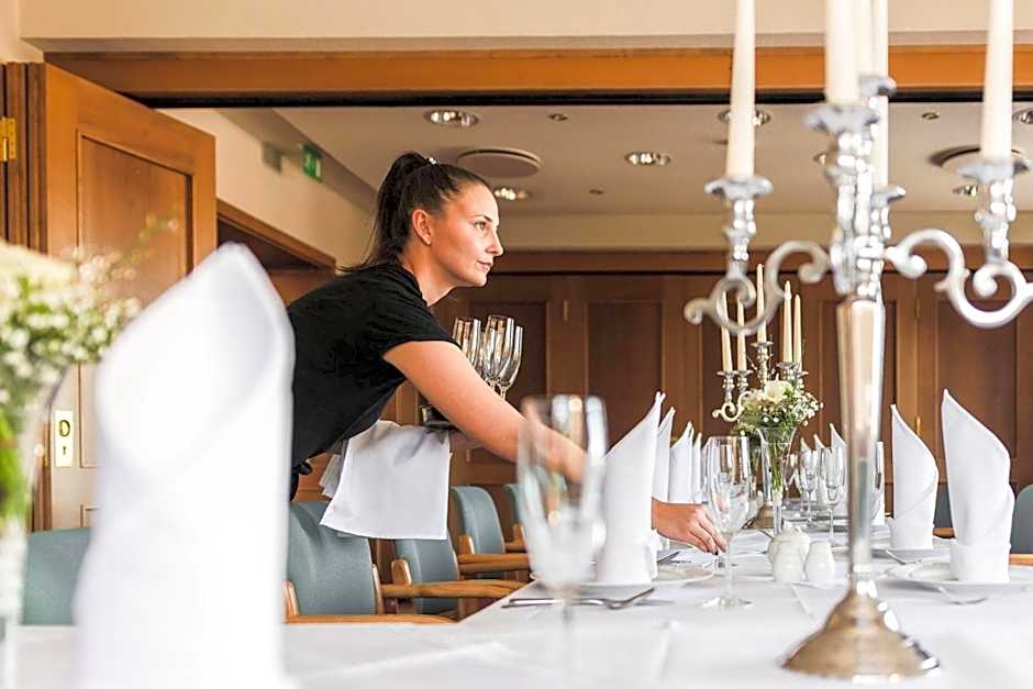 Berghotel Friedrichshöhe - Sauna, Pool & Natur