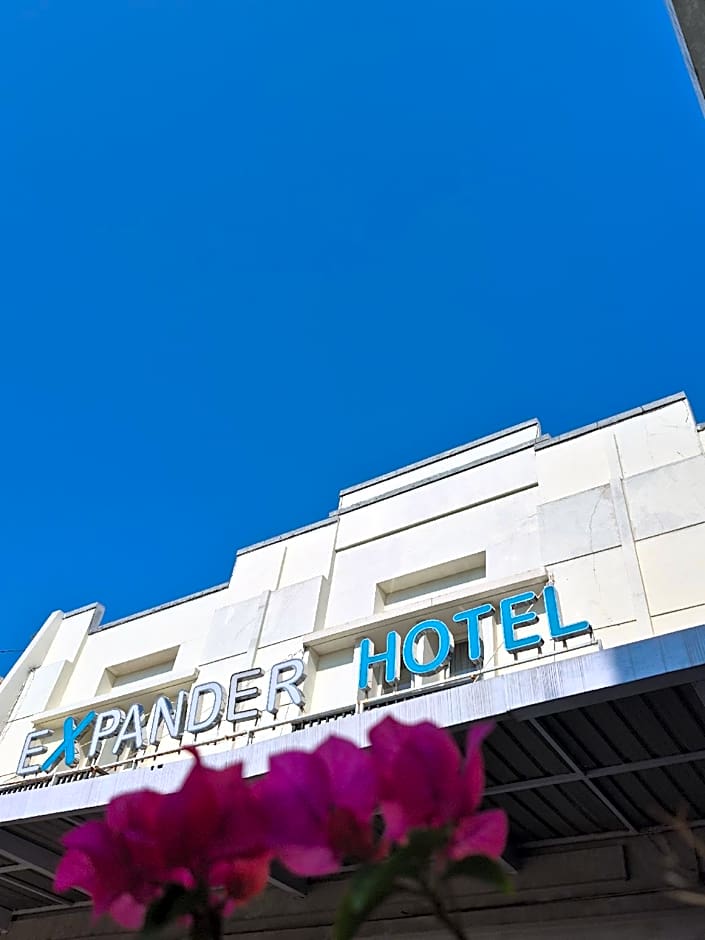 EXPANDER HOTEL Semarang (Formerly CityOne)