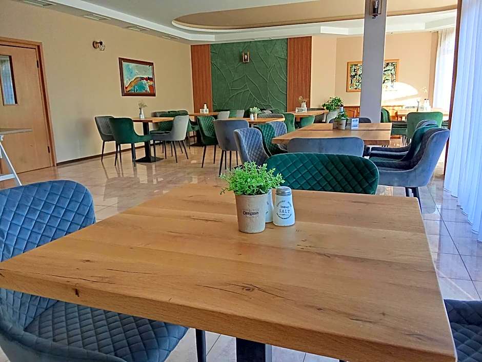 Alekta Hotel - Free Parking