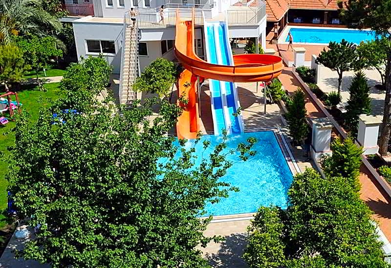 Hotel Catty Cats Garden