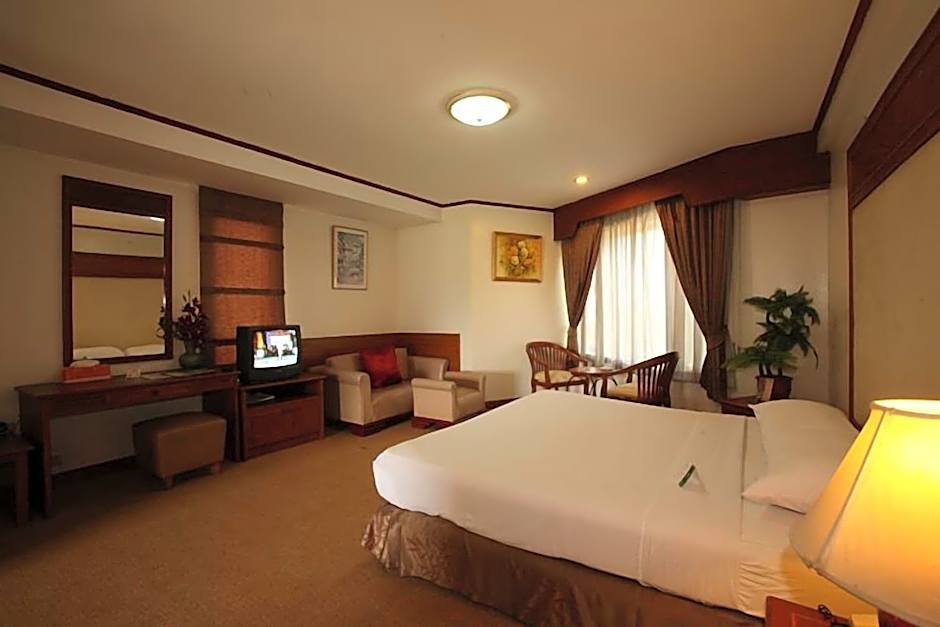 Royal Diamond Hotel
