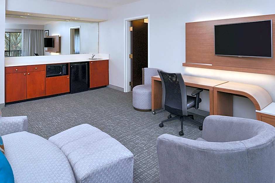 Courtyard by Marriott Beaumont