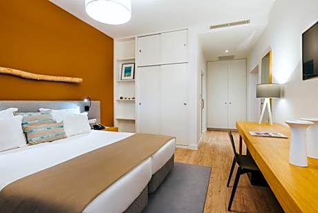 Deluxe Twin Room with Sea View