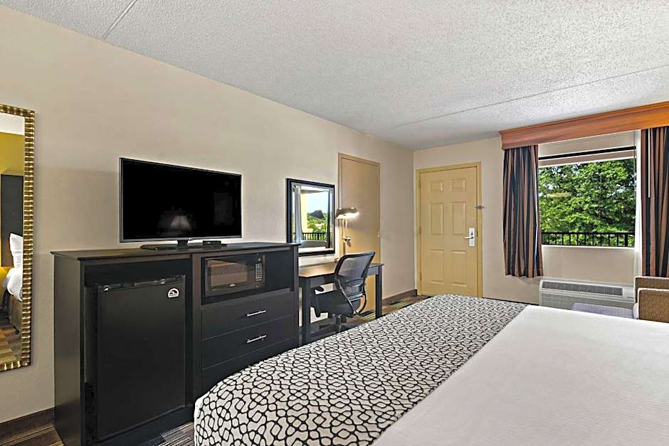 Best Western Windsor Suites
