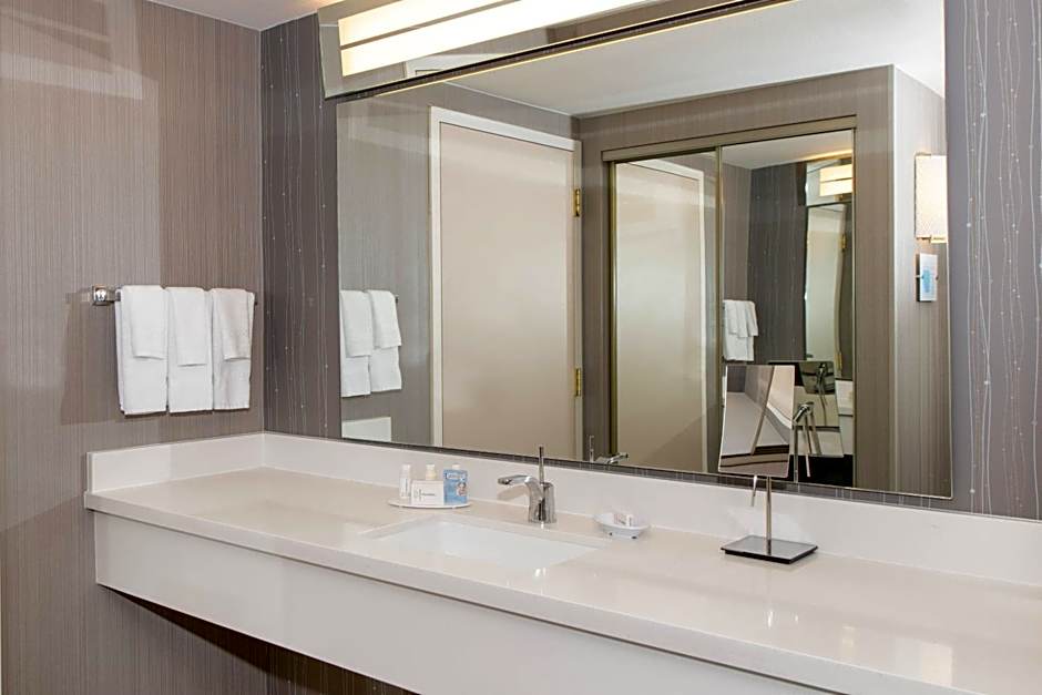 Courtyard by Marriott Newark Silicon Valley