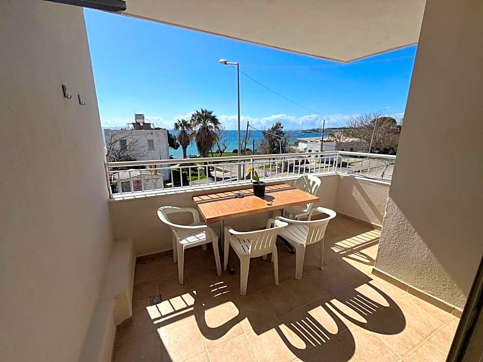 HOLIDAY APART 50 meters to BEACH, Sea view apartments