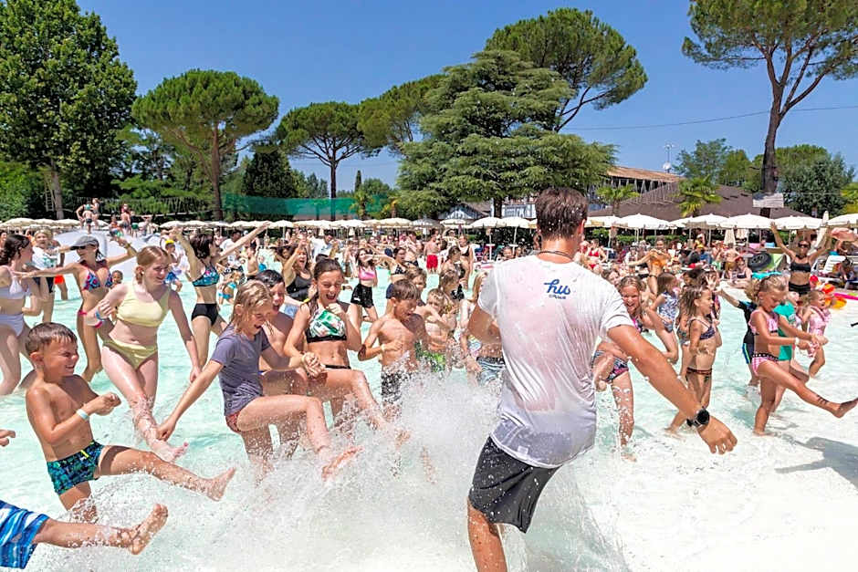 hu Altomincio Village