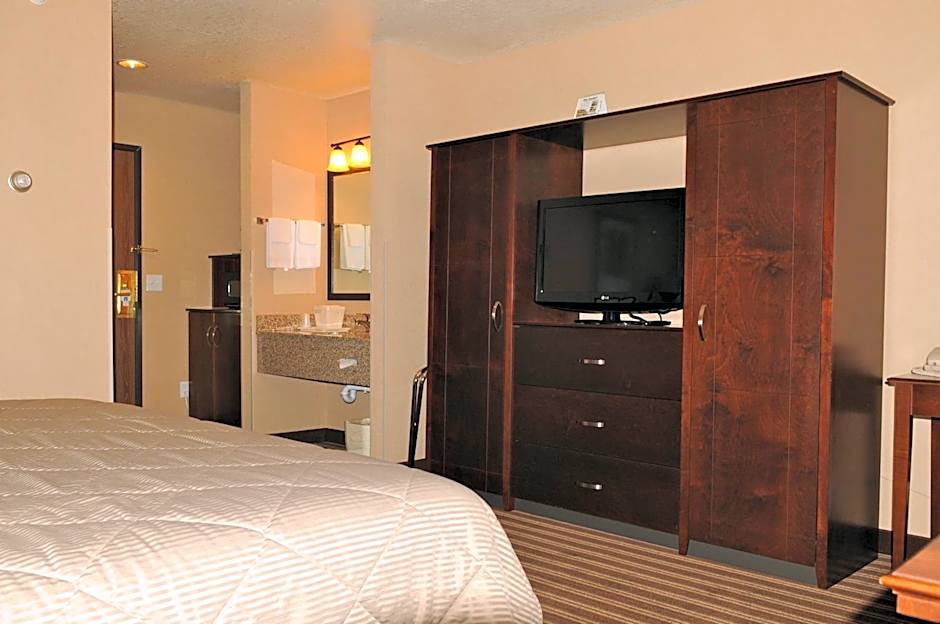 Yellowstone West Gate Hotel