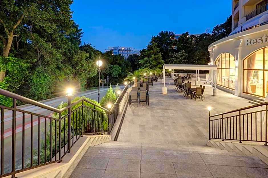 Continental Apartments