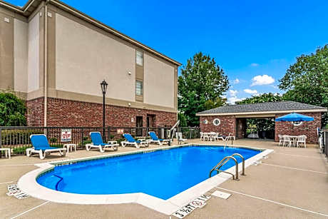 Sleep Inn & Suites Smithfield near I-95