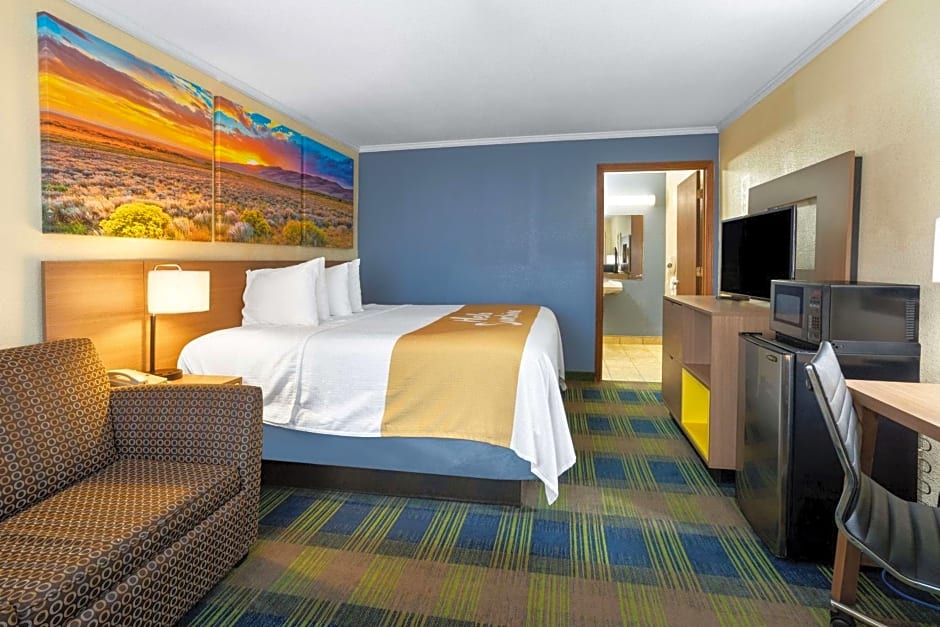 Days Inn by Wyndham Alamogordo White Sands