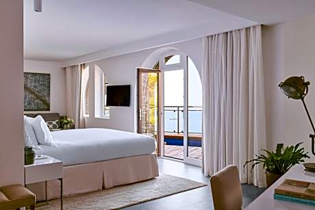 Mar Blau Villa with 2 Private Terraces and Pool