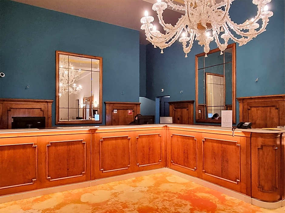 Hotel Reine Victoria by Laudinella