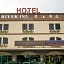 HOTEL RIVER INN