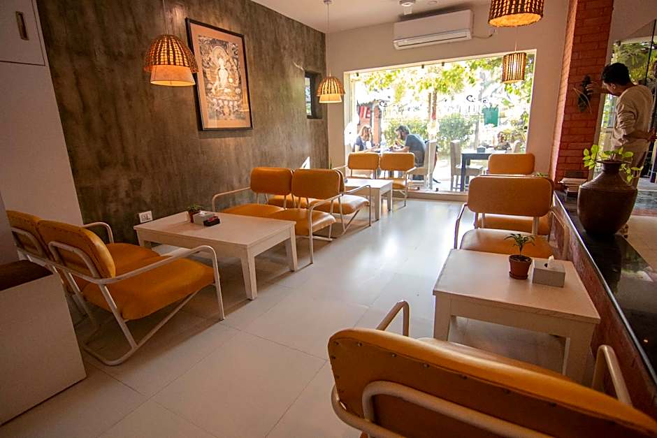 Hotel Ananda Inn
