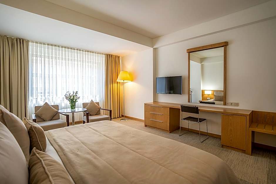 ONTUR OTEL İZMİR