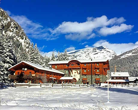 Le Rocher Hotel