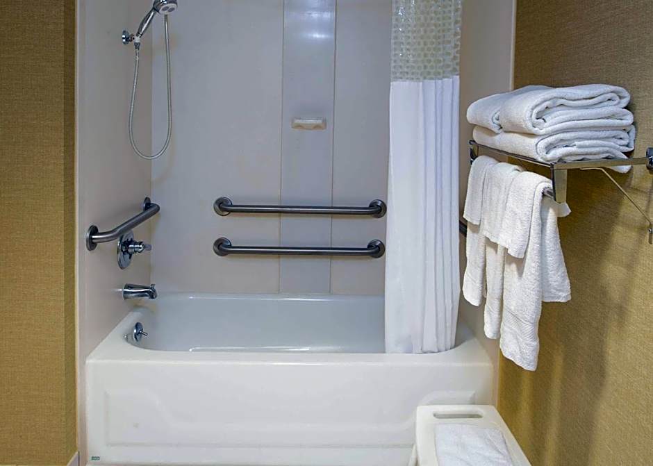 Hampton Inn By Hilton Gainesville