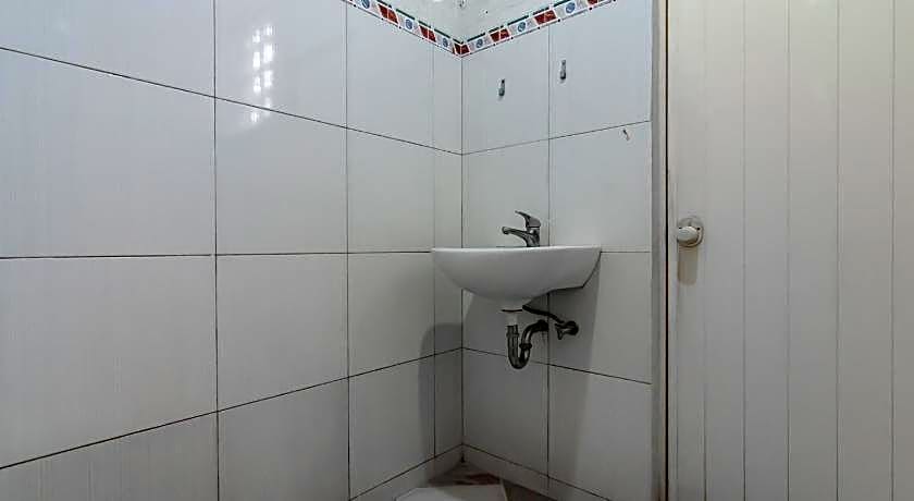 Rossan Villa Hotel near Kampus UPI Setiabudhi