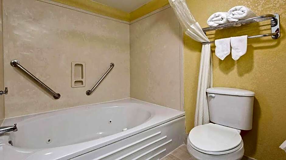 Best Western Plus Oak Mountain Inn