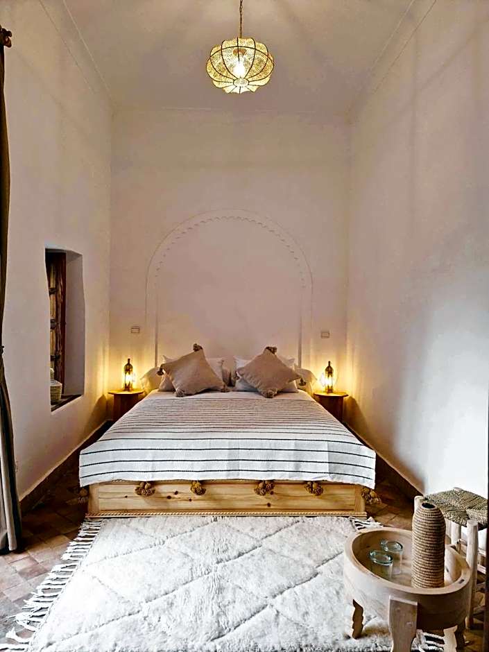 RIAD SAMAH