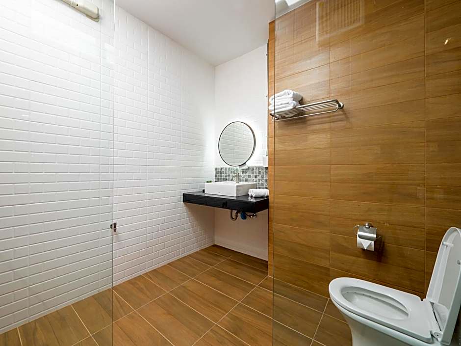 Moonlight Cafe and Hotel