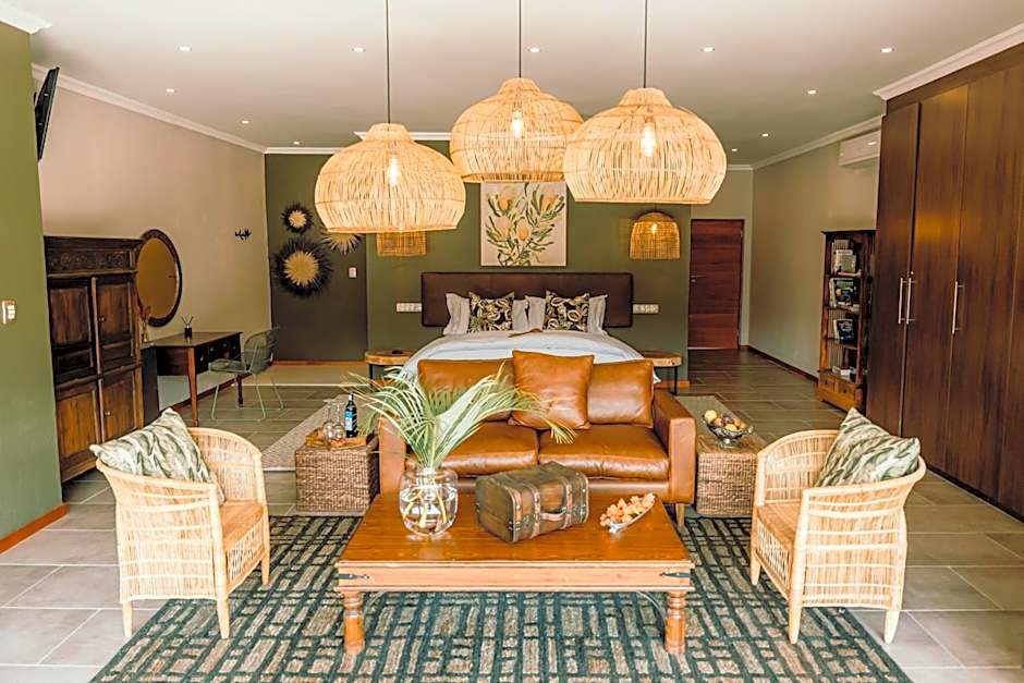 Bambuu Lakeside Lodge