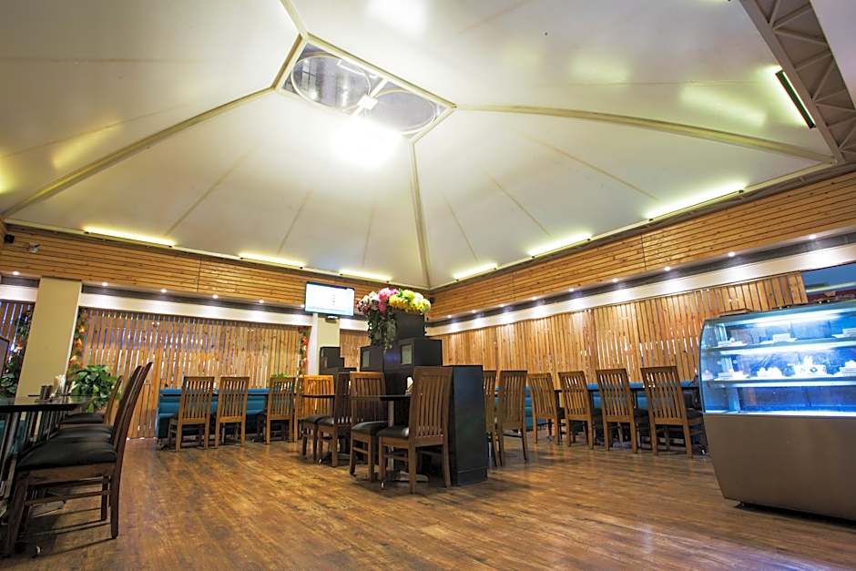 THE ROYAL COURT HOTEL & SPA