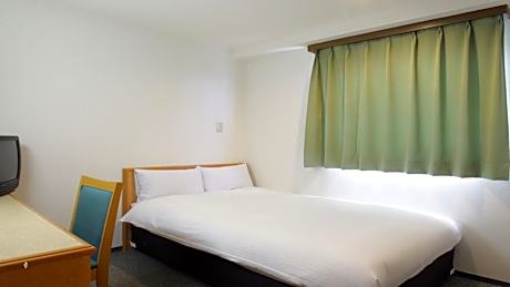 Non-smoking semi-double 1 bed