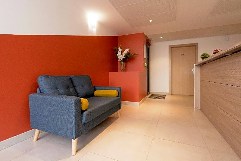 Hotel Les Portes De Paris