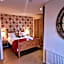 The Strawbury Duck Inn