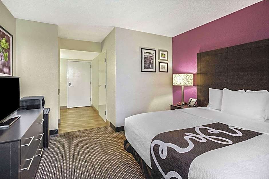 La Quinta Inn & Suites by Wyndham Miami Lakes