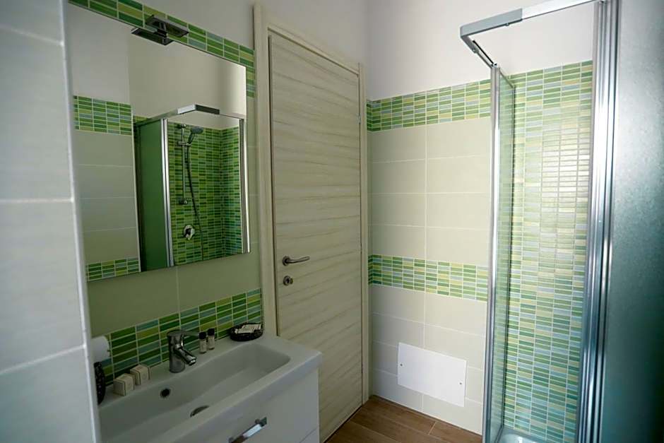 Il Viaggiatore Via Rimini Serapo