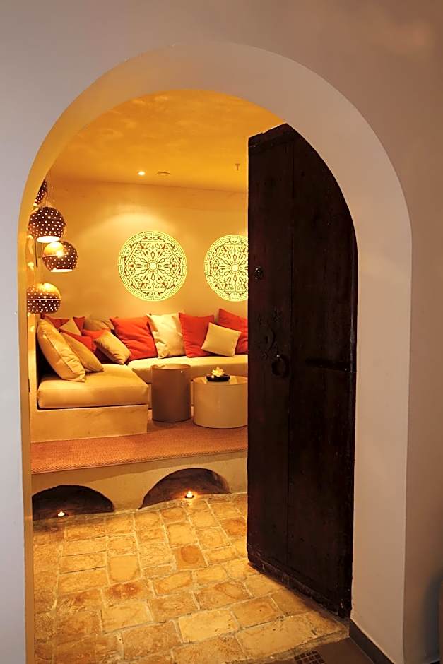 Regency Tunis Hotel