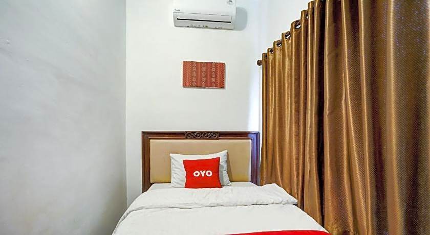 OYO 90645 Karisma Residence