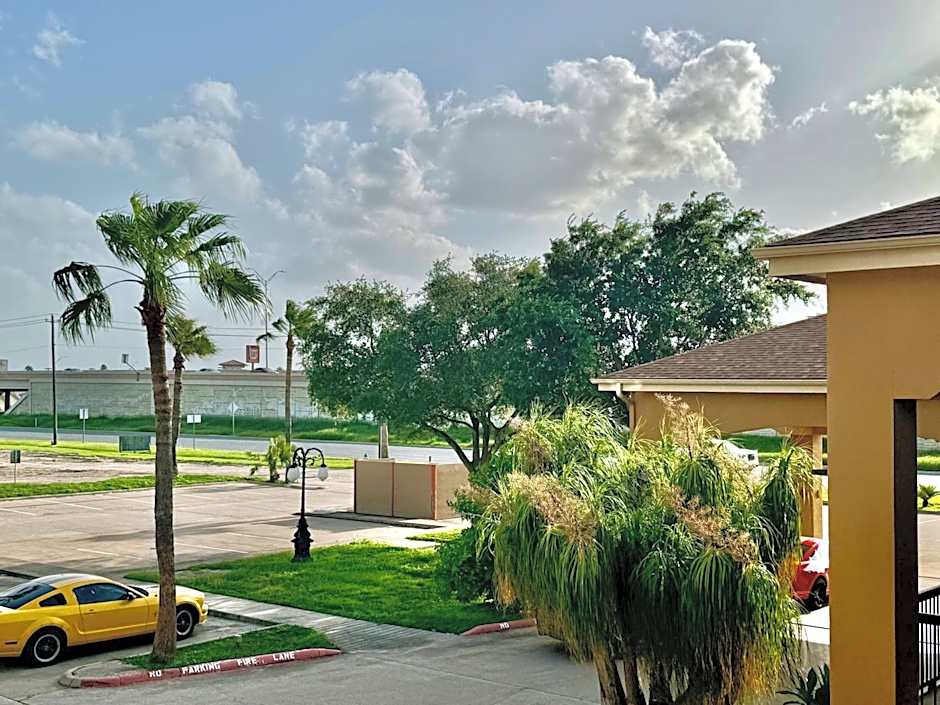 Texas Inn and Suites City Center at University Dr.