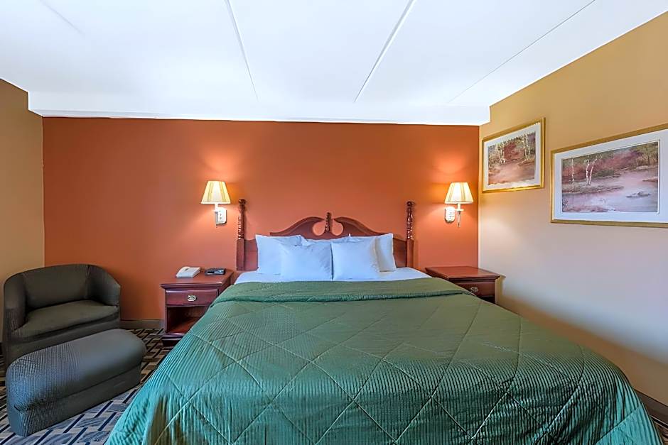 Quality Inn & Suites Louisville East