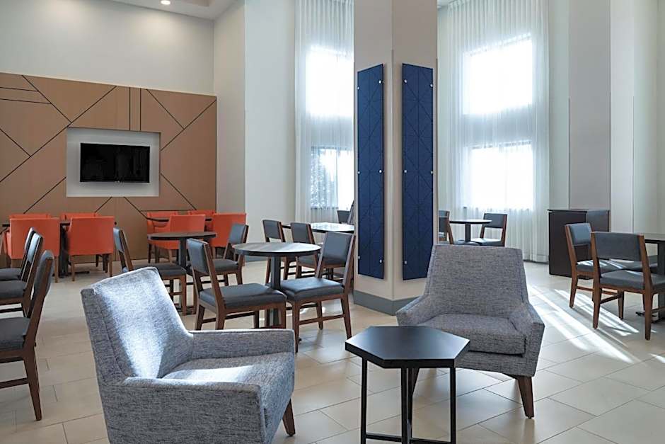 Holiday Inn Express Hotel & Suites Midwest City By IHG