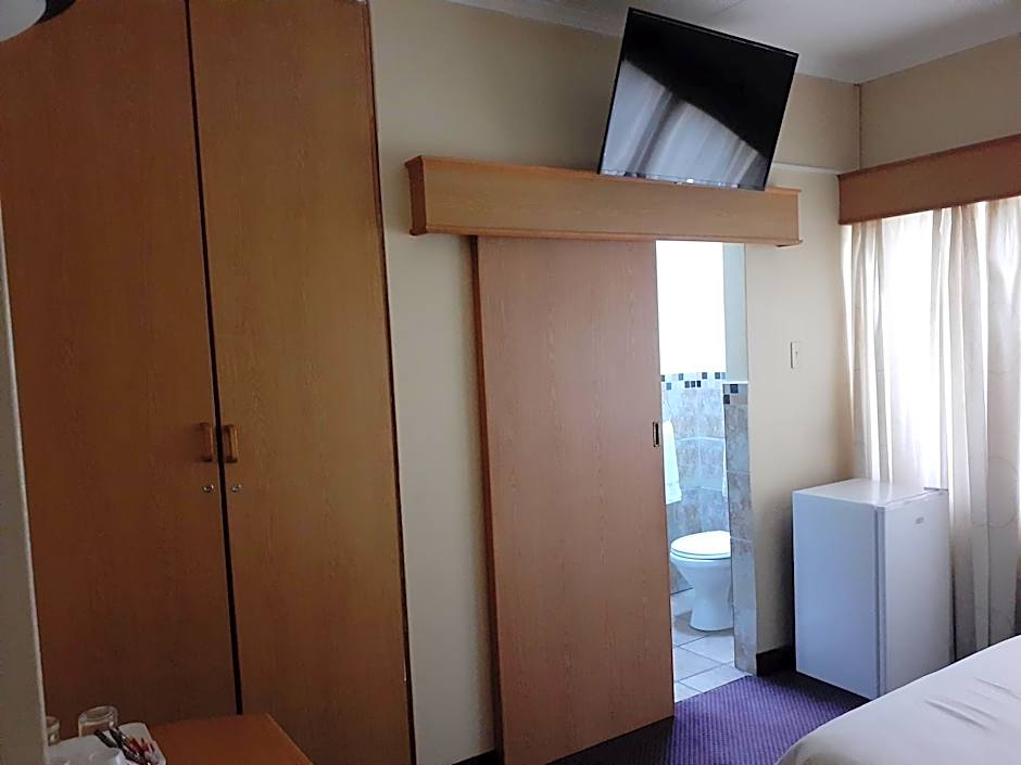 Kalahari Lodge Kimberley