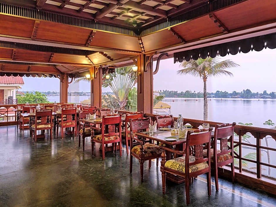 Sterling Lake Palace Alleppey