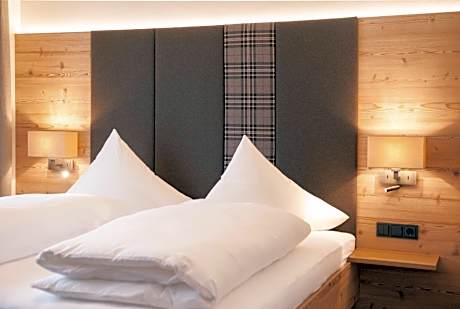 Classic Double Room with Balcony