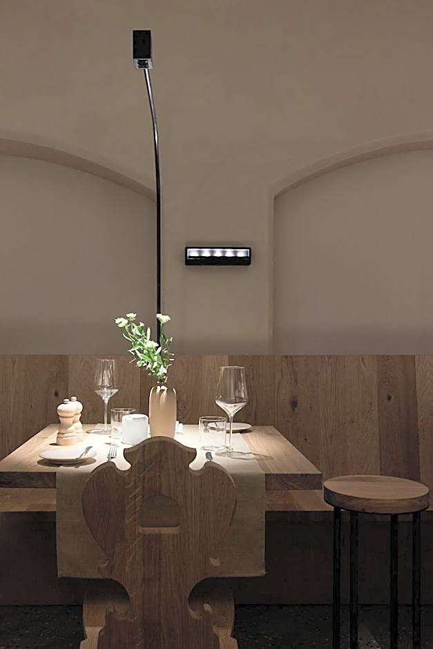 fink Restaurant & Suites